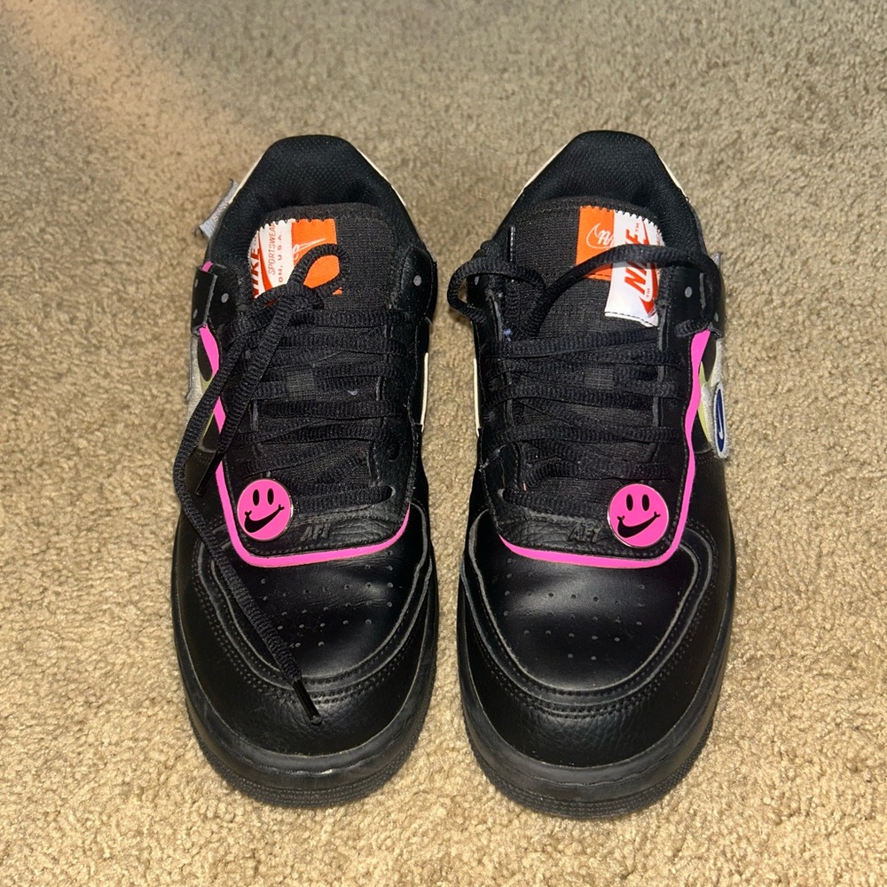 Nike Black and Pink Women's Sneakers